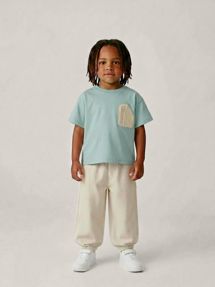T-shirt enfant vert d'eau – poche signature contrastée et col rond – MIKID'Z